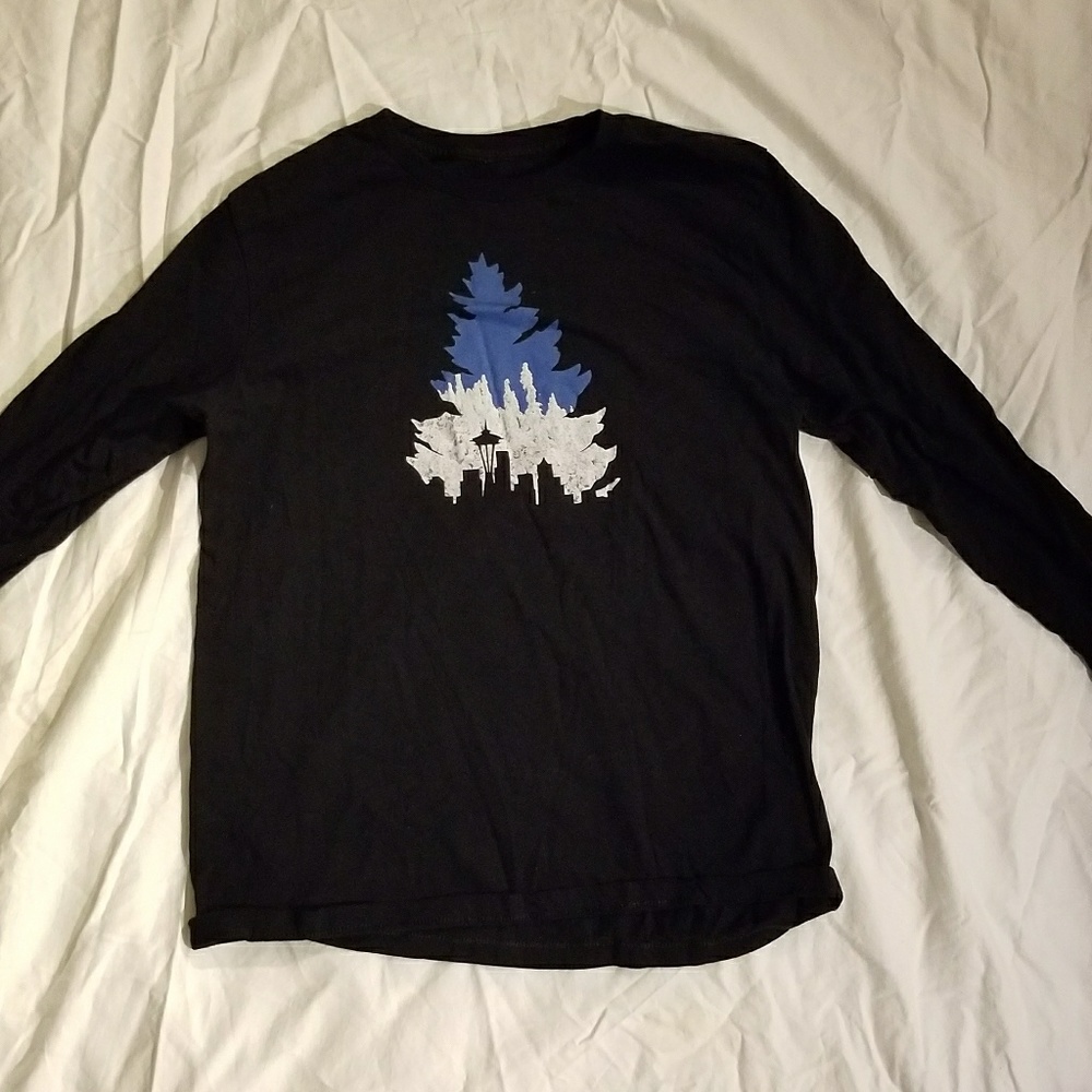 Seattle skyline black long sleeve